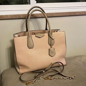 Nine West purse with cross body belt